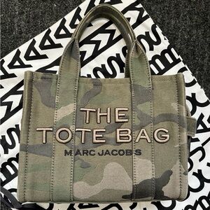 Marc Jacobs The Camo Traveler Small tote